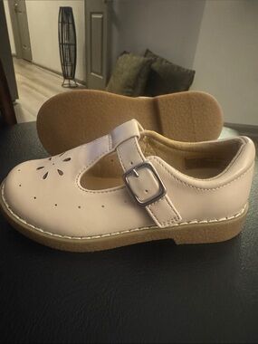 Cat and Jack 🙂 Classic Girls' T-Strap Mary Jane Shoes - Pale Pink🙂 Size 9T 🙂